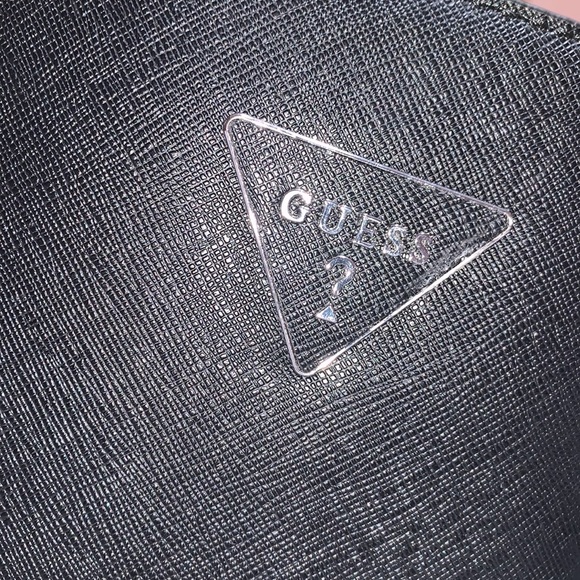 GUESS PURSE - Picture 9 of 10